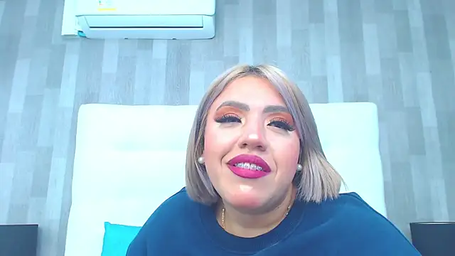 Snapshot of LeahMillerr chatting on 3, 10, 2025 LeahMillerr online show from 3, 10, 2025