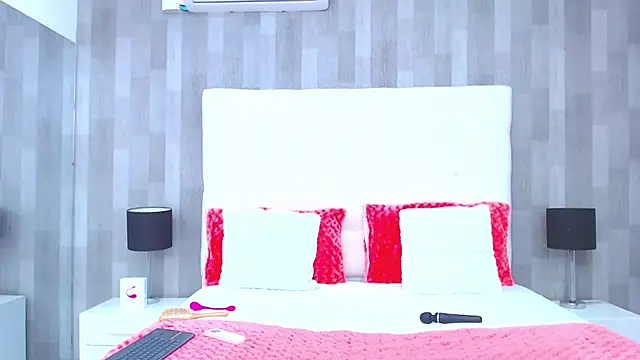Snapshot of LeahMillerr chatting on 30, 1, 2025 LeahMillerr online show from 30, 1, 2025