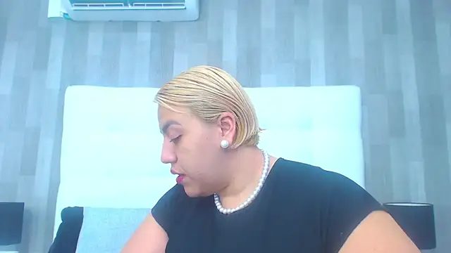 LeahMillerr online show from 10, 1, 2026