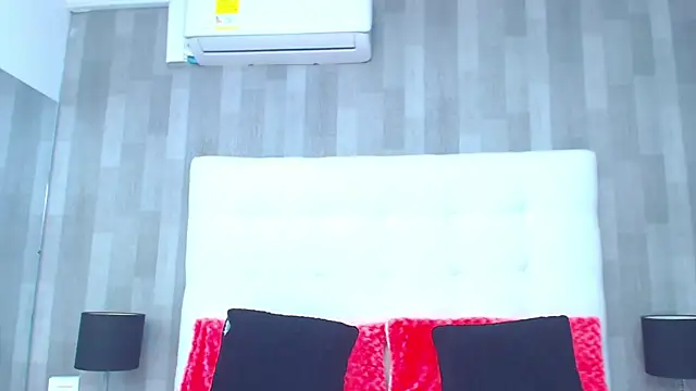 LeahMillerr online show from 17, 2, 2026