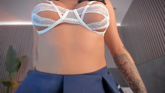 emelie 89 online show from 28, 3, 2026