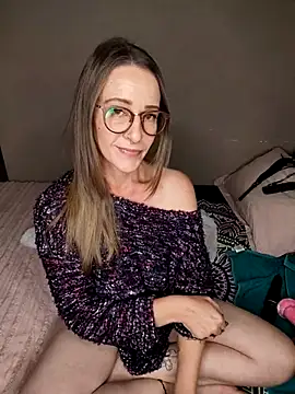 Snapshot of Deviant_Desires_xx chatting on 23, 9, 2025 Deviant Desires xx online show from 23, 9, 2025