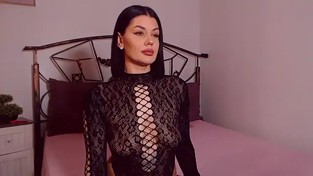 YvonneEverlee online show from 23, 4, 2026