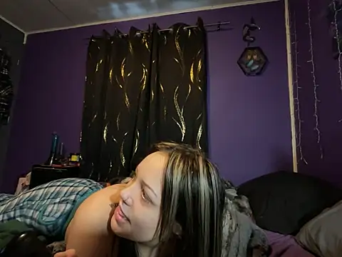 skinwalkingzombie online show from 3, 12, 2024