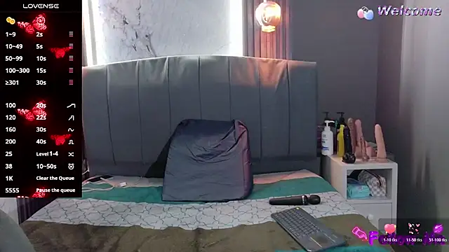 Snapshot of Danielaa_a chatting on 17, 10, 2025 Danielaa a online show from 17, 10, 2025