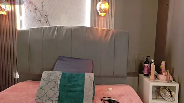 Snapshot of Danielaa_a chatting on 12, 10, 2025 Danielaa a online show from 12, 10, 2025