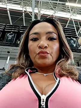 Snapshot of Afroditecash chatting on 5, 11, 2025 Afroditecash online show from 5, 11, 2025