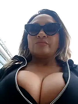 Snapshot of Afroditecash chatting on 28, 10, 2025 Afroditecash online show from 28, 10, 2025