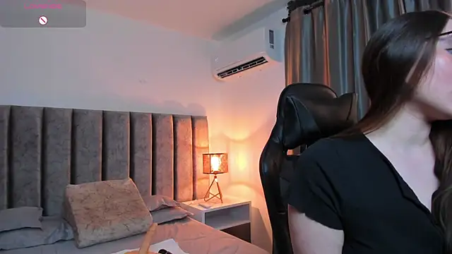 SamanthaSmithx online show from 17, 10, 2025