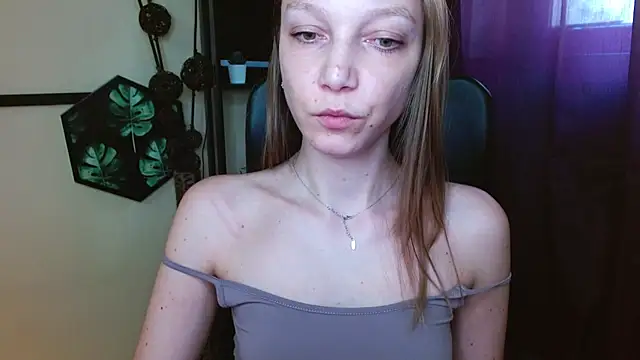 EmillyPlay online show from 20, 4, 2026