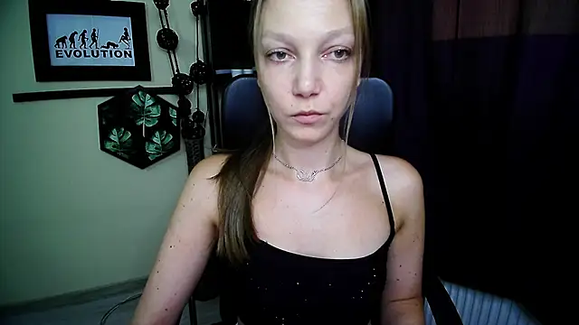 EmillyPlay online show from 8, 7, 2026