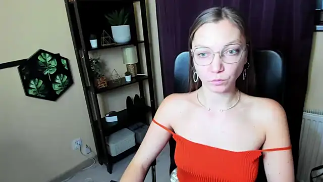 EmillyPlay online show from 6, 2, 2025