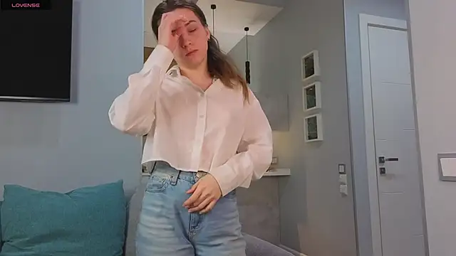 DonnaBurkee online show from 17, 10, 2025