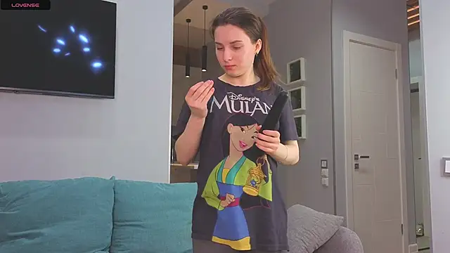 DonnaBurkee online show from 21, 11, 2025