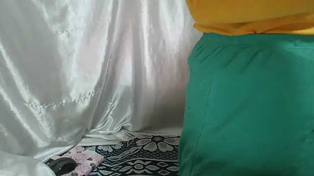 Burberrry  online show from 19, 3, 2026