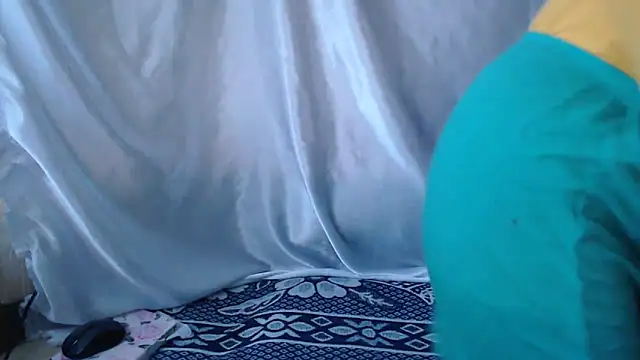 Burberrry  online show from 2, 4, 2026