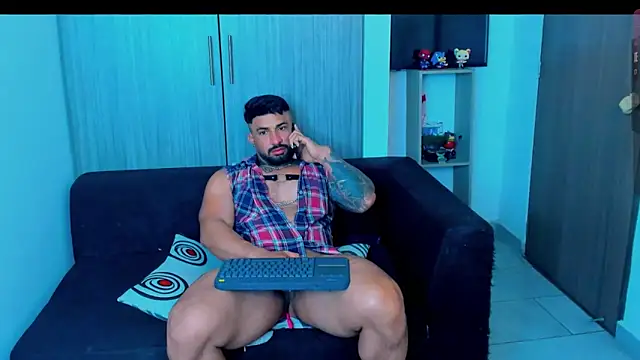 Snapshot of naugthy_dominant chatting on 9, 11, 2025 naugthy dominant online show from 9, 11, 2025