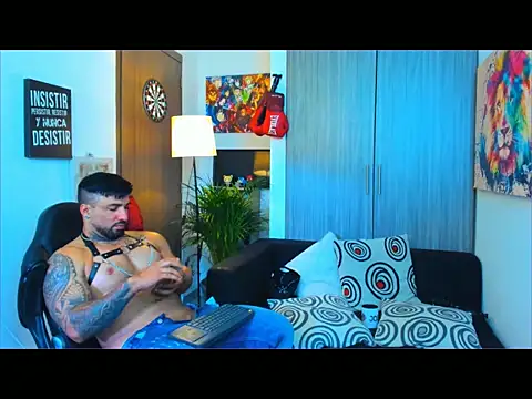 Snapshot of naugthy_dominant chatting on 22, 11, 2025 naugthy dominant online show from 22, 11, 2025