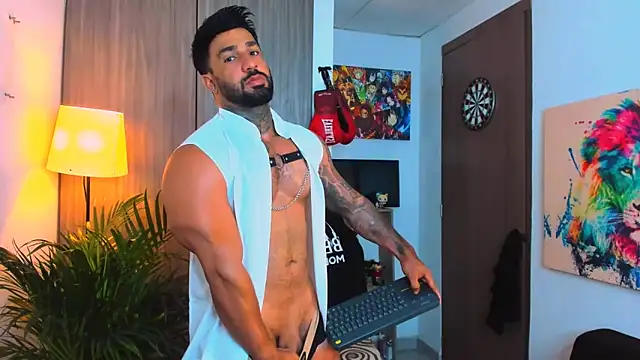 Snapshot of naugthy_dominant chatting on 13, 10, 2025 naugthy dominant online show from 13, 10, 2025