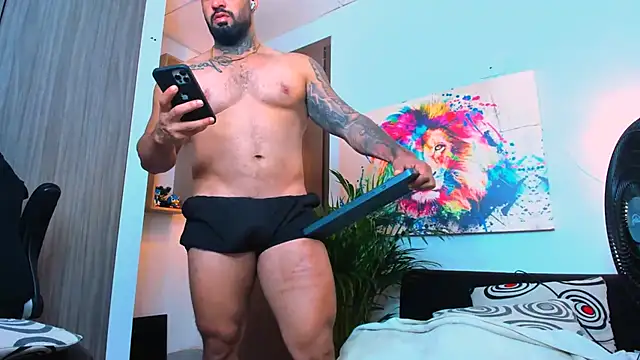 Snapshot of naugthy_dominant chatting on 8, 10, 2025 naugthy dominant online show from 8, 10, 2025