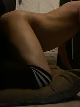 ElPollo77 online show from 6, 2, 2026