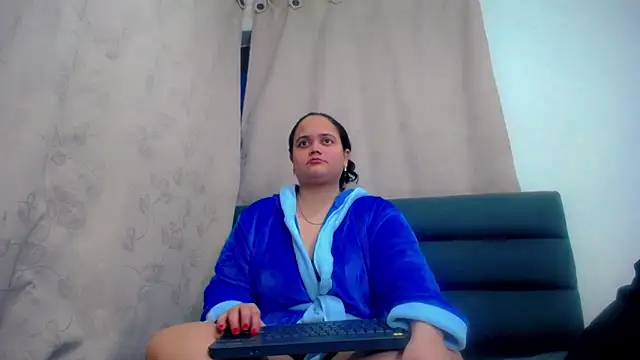 brunnette hot online show from 11, 3, 2026