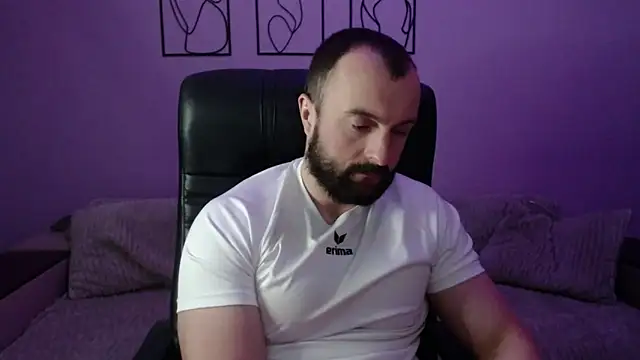 brindlefly6969 online show from 15, 4, 2026