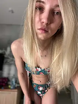 Snapshot of Adelina0001 chatting on 21, 12, 2024 Adelina0001 online show from 21, 12, 2024