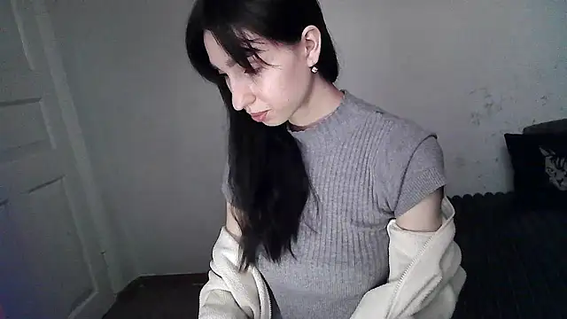 Snapshot of ElizaSwon chatting on 26, 9, 2025 ElizaSwon online show from 26, 9, 2025