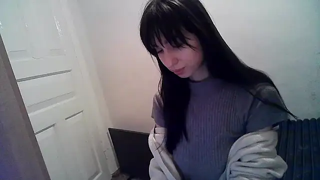 Snapshot of ElizaSwon chatting on 28, 9, 2025 ElizaSwon online show from 28, 9, 2025