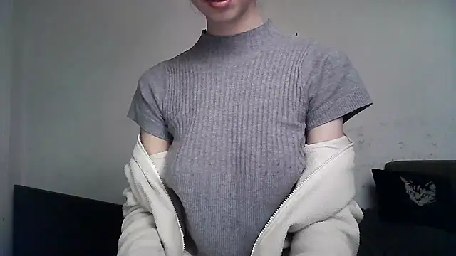 Snapshot of ElizaSwon chatting on 4, 10, 2025 ElizaSwon online show from 4, 10, 2025