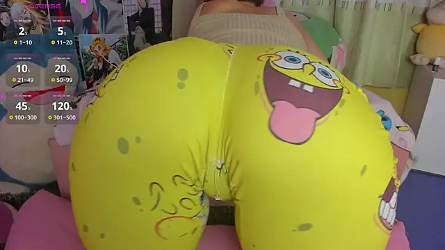 Snapshot of bonnie_moon chatting on 18, 12, 2025 bonnie moon online show from 18, 12, 2025