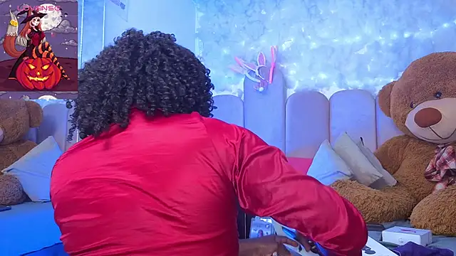 puca ebony online show from 21, 10, 2025