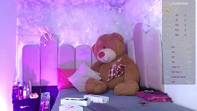 puca ebony online show from 27, 11, 2025