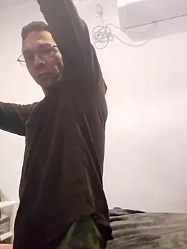 Iliketocooksquirt25 online show from 9, 1, 2026