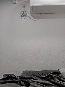 Iliketocooksquirt25 online show from 15, 12, 2025