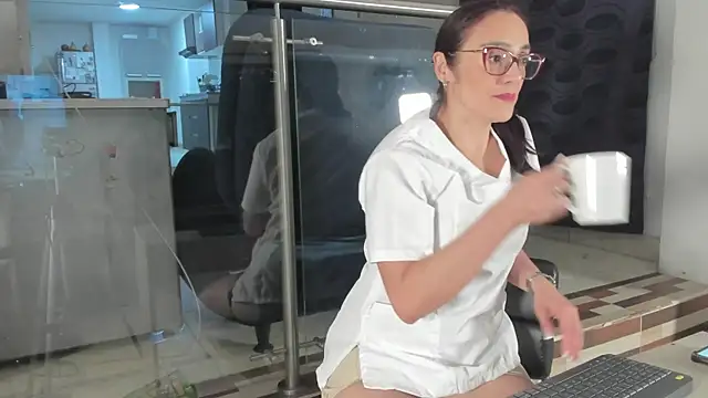 Snapshot of Jessica_Herrera_ chatting on 21, 11, 2025 Jessica Herrera online show from 21, 11, 2025