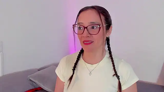 Jessica Herrera  online show from 26, 5, 2026