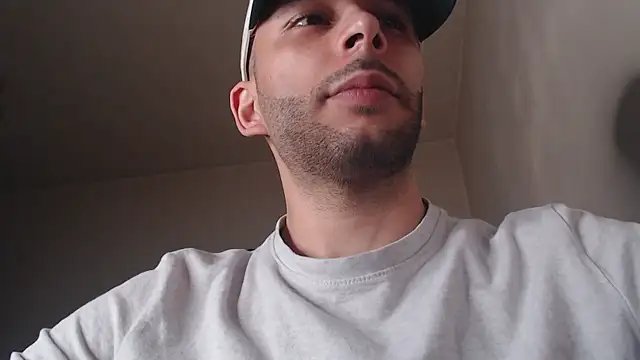Snapshot of henryaxe chatting on 9, 7, 2026 henryaxe online show from 9, 7, 2026
