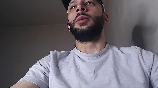 Snapshot of henryaxe chatting on 14, 6, 2026 henryaxe online show from 14, 6, 2026