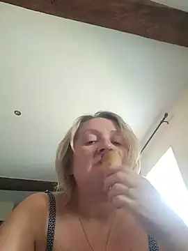 lady charlyne online show from 13, 7, 2026