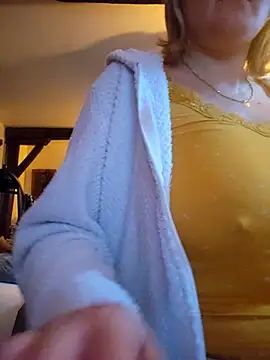 lady charlyne online show from 10, 12, 2024