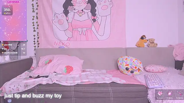 Freakcute  online show from 20, 10, 2025