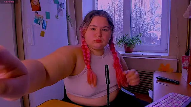 Freakcute  online show from 20, 12, 2024