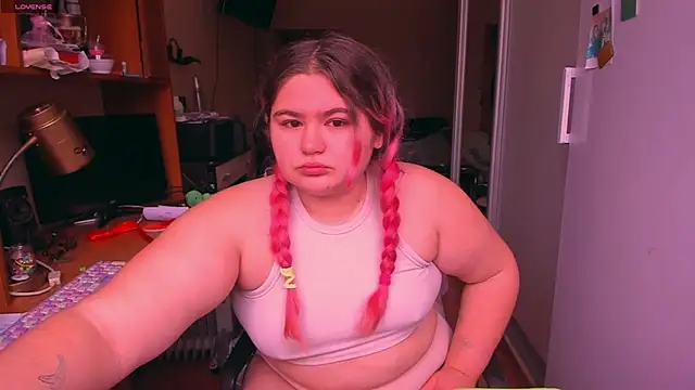 Freakcute  online show from 19, 12, 2024
