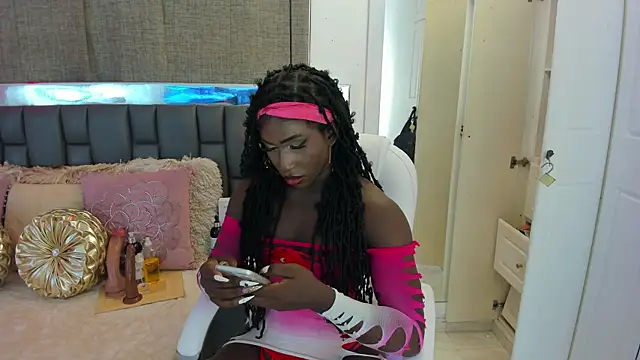 Snapshot of IsseyMz chatting on 30, 1, 2025 IsseyMz online show from 30, 1, 2025