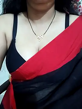 Snapshot of Priya_Boudi chatting on 3, 5, 2026 Priya Boudi online show from 3, 5, 2026