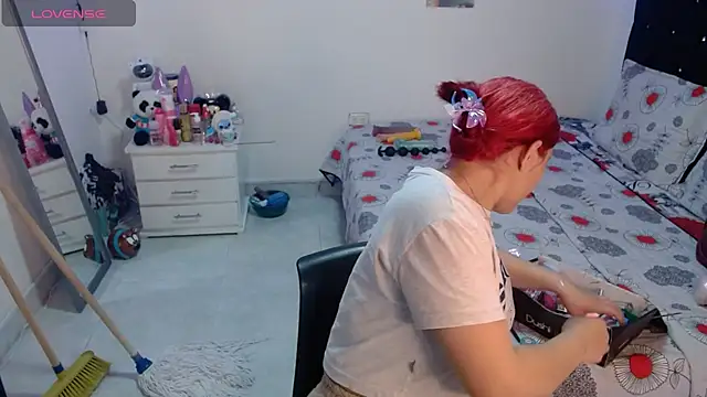 Snapshot of soniafuckboobs chatting on 14, 5, 2026 soniafuckboobs online show from 14, 5, 2026