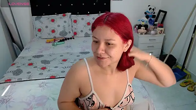 Snapshot of soniafuckboobs chatting on 28, 4, 2026 soniafuckboobs online show from 28, 4, 2026