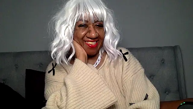 BreanaDivine online show from 5, 1, 2025
